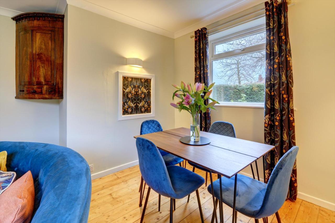 Kist Accommodates - Stylish Headingley Apartment - Parking - 500 Mps Wifi Meanwood Exterior foto